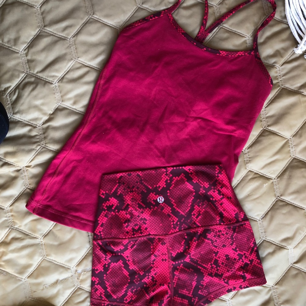 SOLD/////LULULEMON RED SNAKE PRINT SET